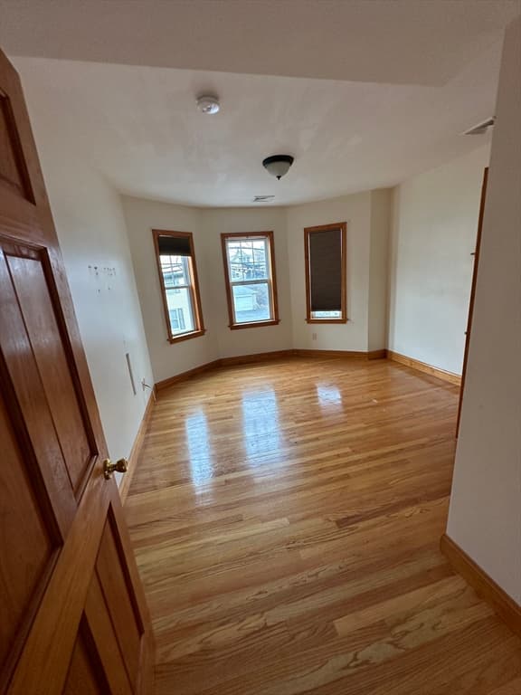 23 Dean Street #2B photo 4
