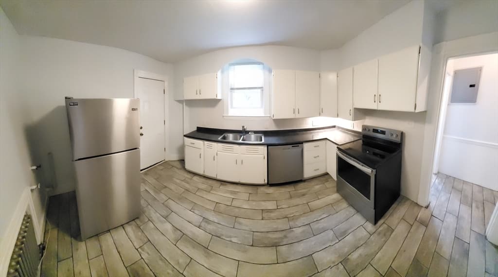 82 Rockland Street #2 photo 2