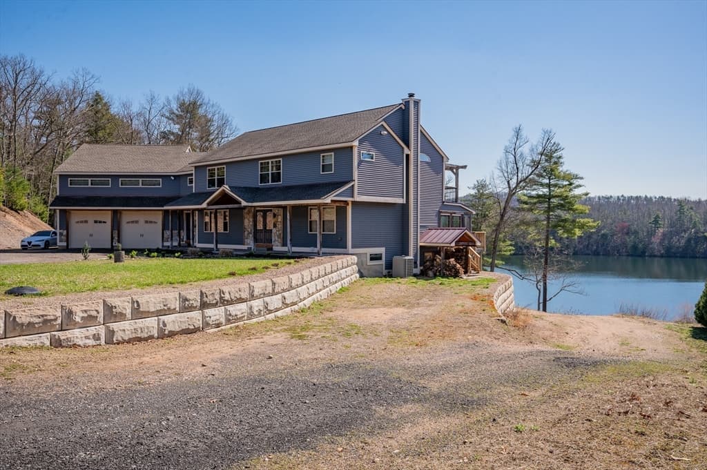 2R W Lakeview Drive