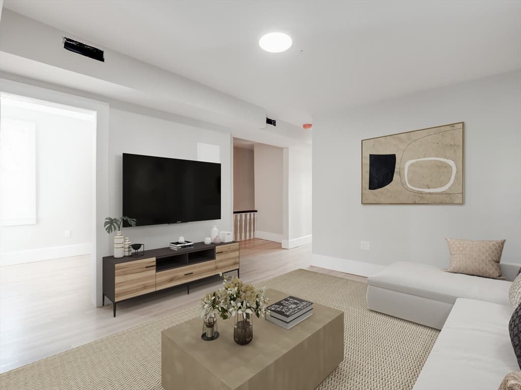 222 W 9th #3