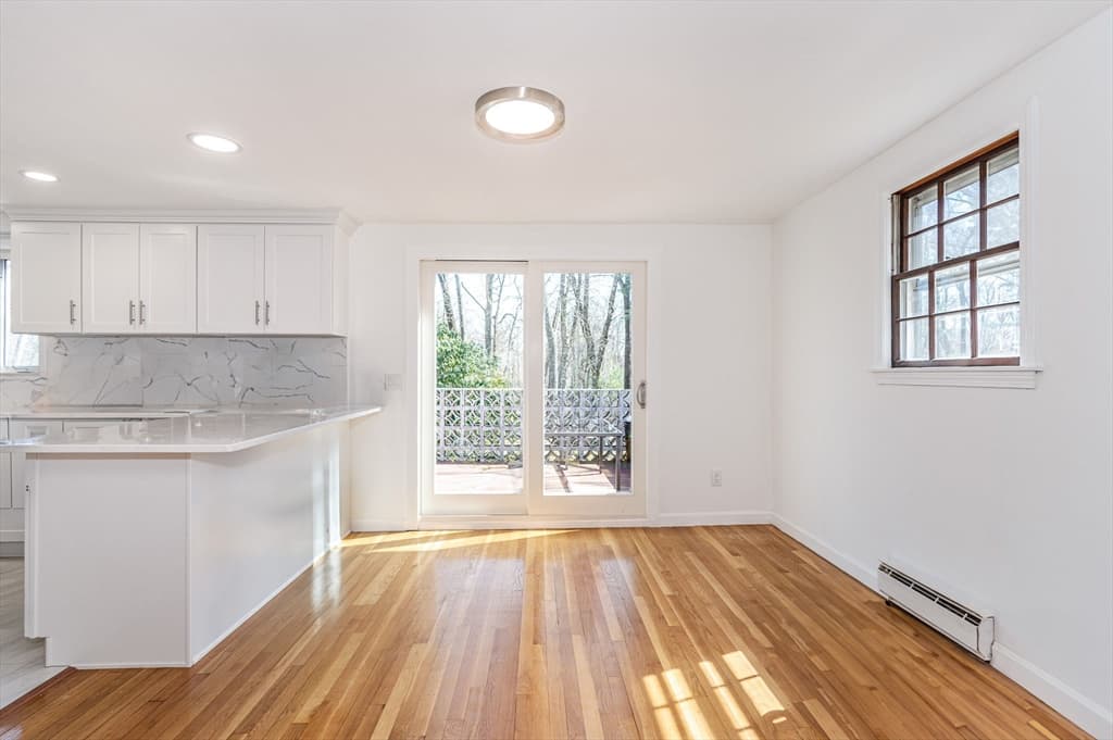 15 Maplewood Rd photo 5