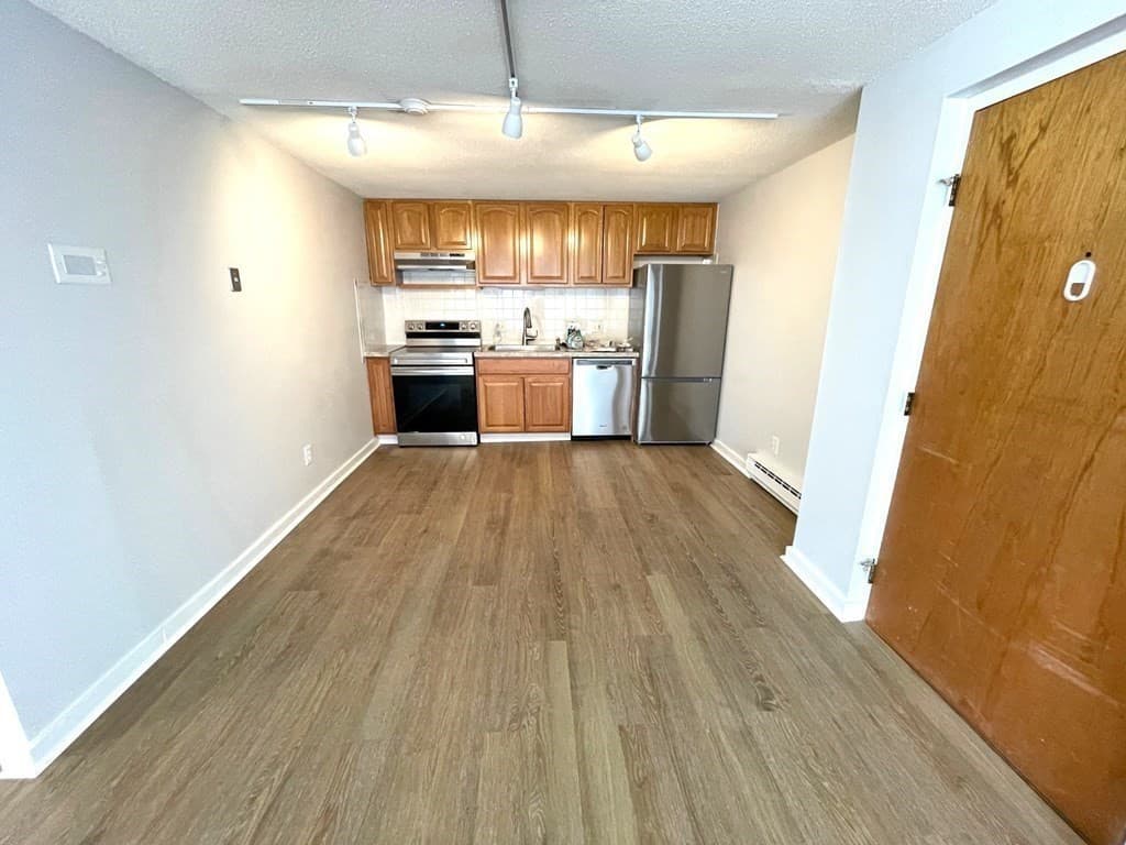94 Beacon St #27 photo 3