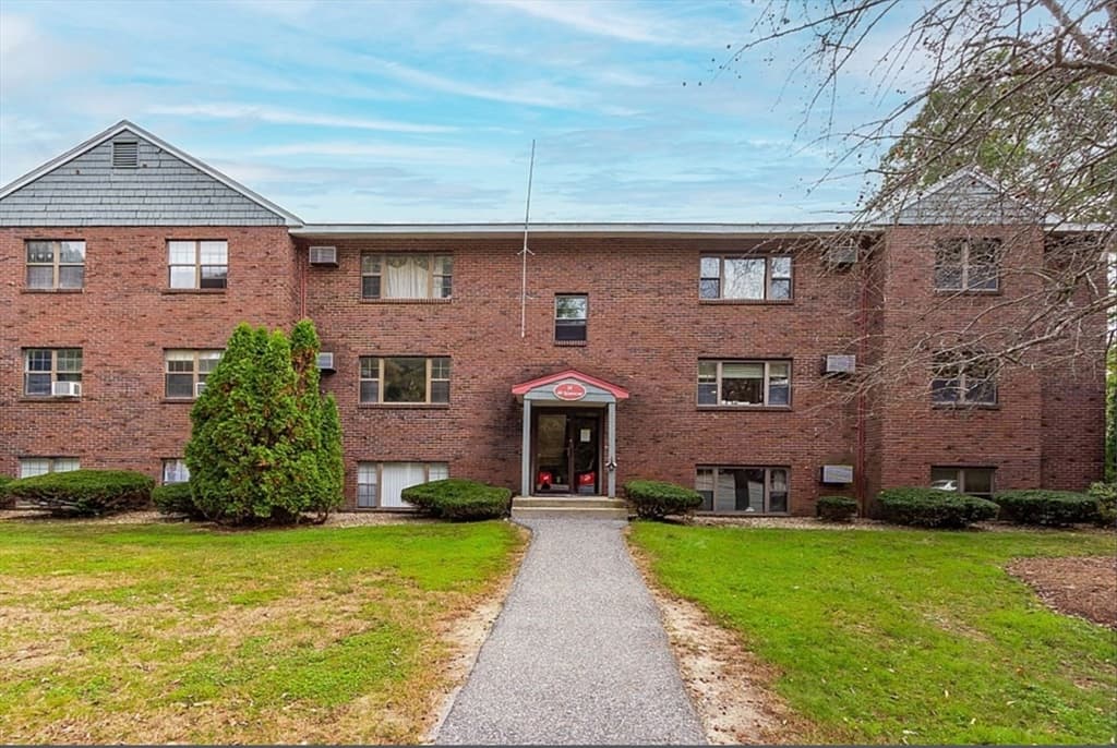 49 Spencer Rd #16H