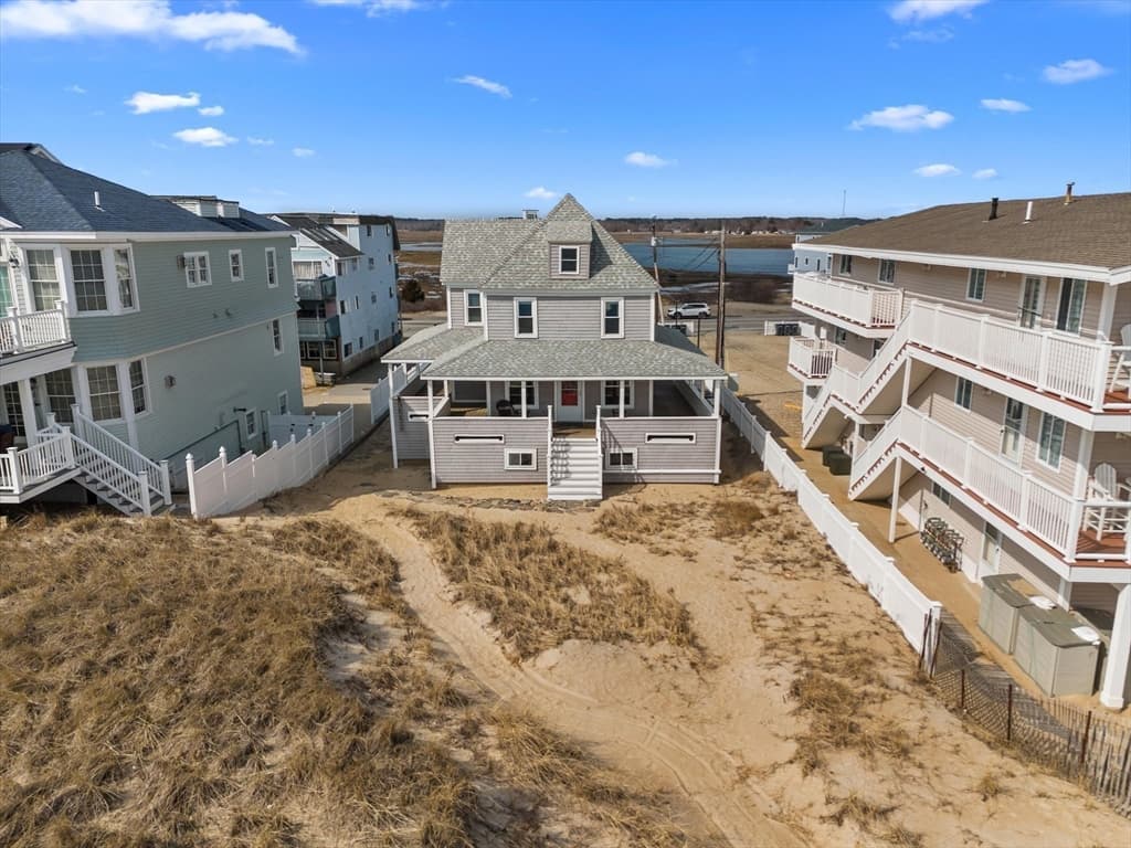 522 North End Blvd
