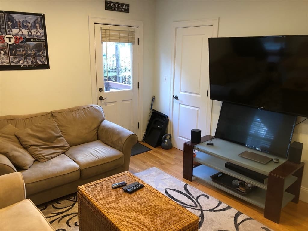 26 Washburn St. #1 photo 2