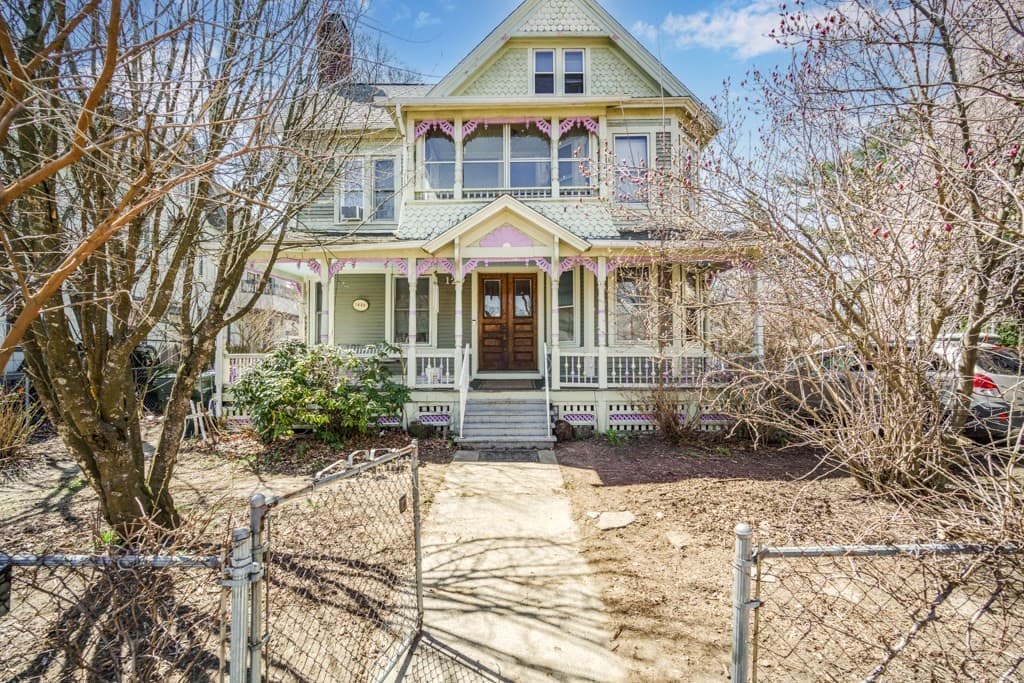 120 Westminster St photo 2