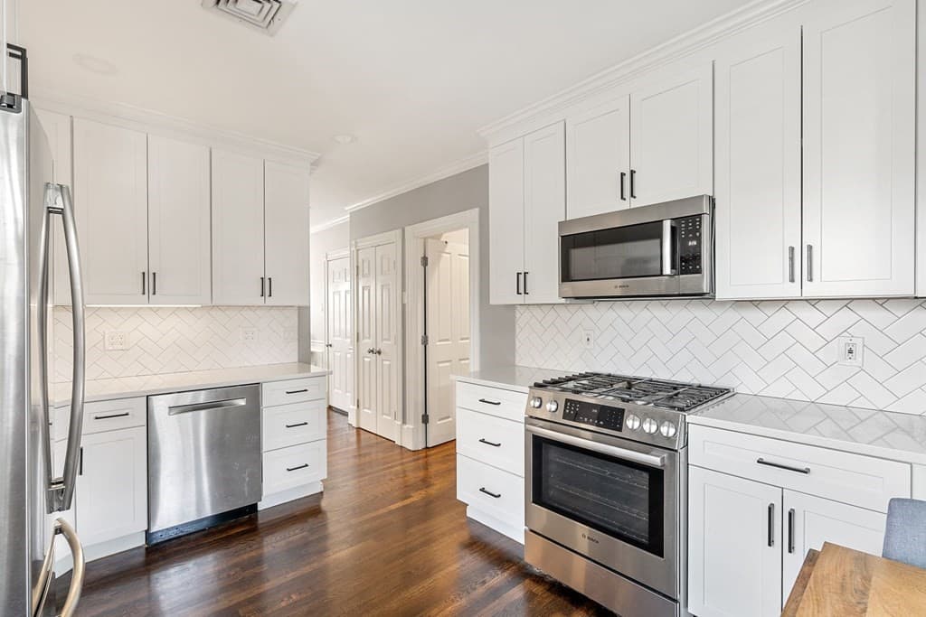 176 Bowen St #3 photo 5