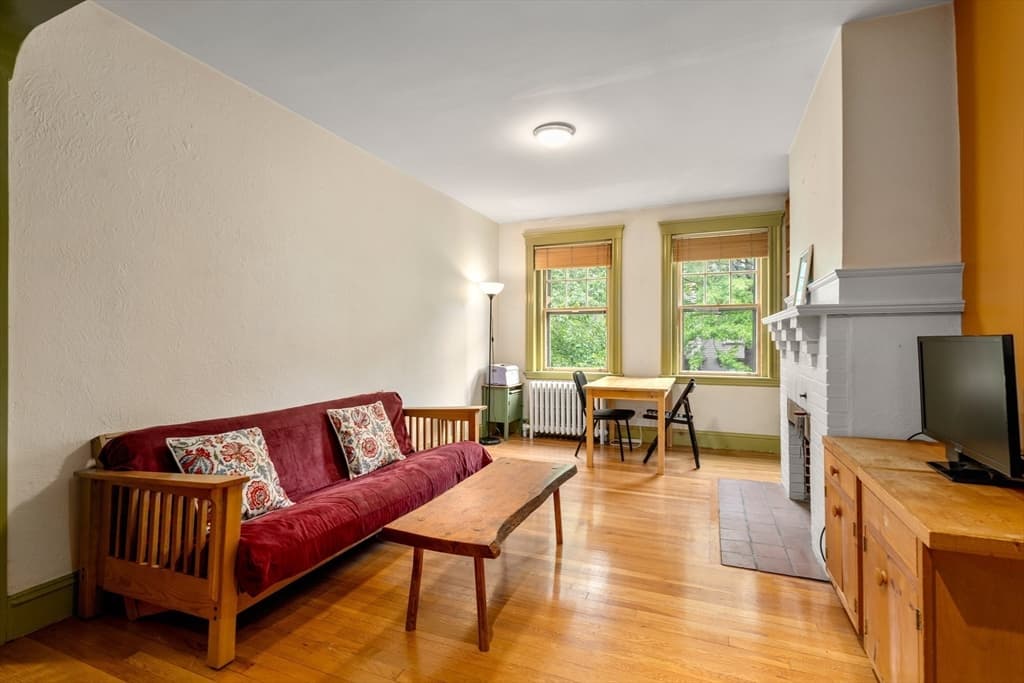 36 Linnaean St #5 photo 2