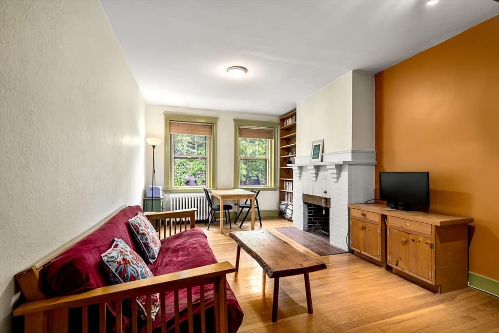 36 Linnaean St #5 photo 3