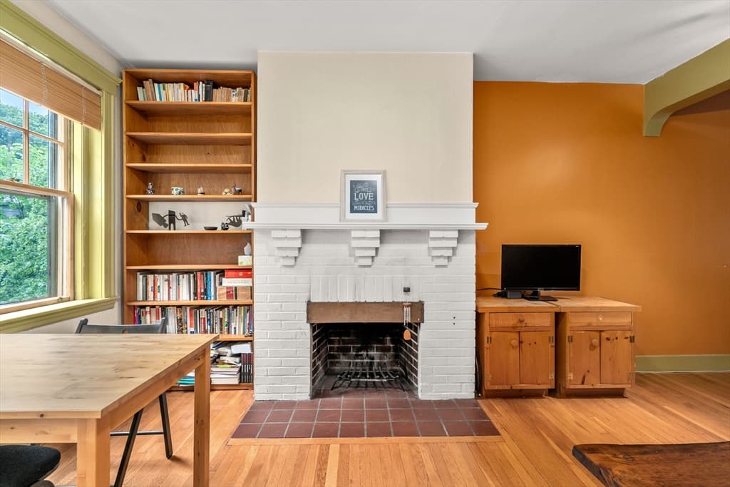 36 Linnaean St #5 photo 4