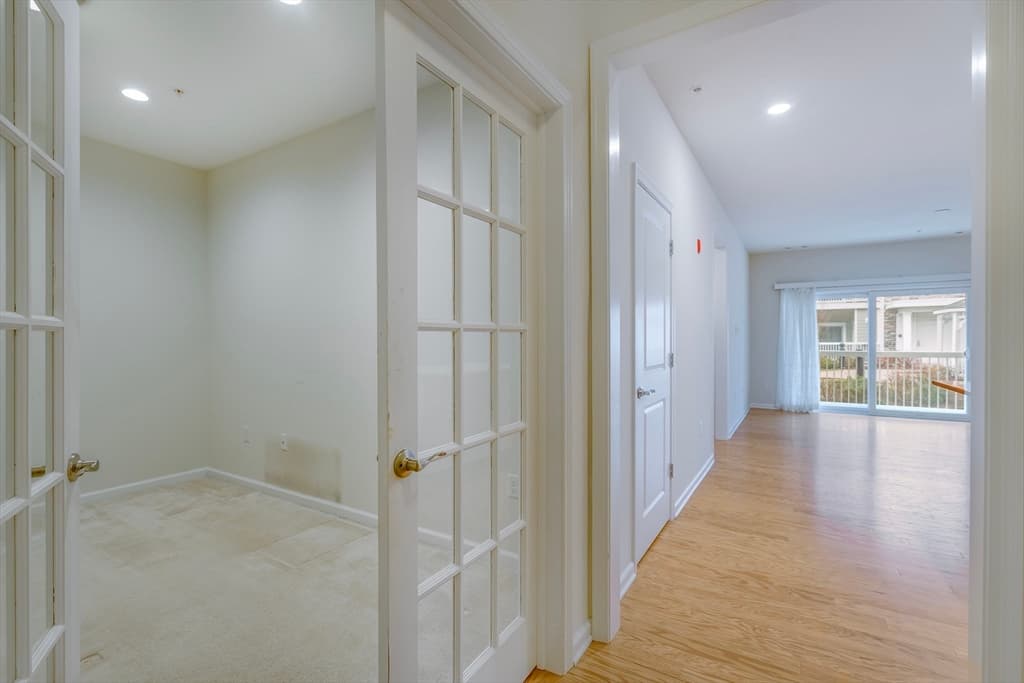 120 University Ave #2102 photo 3