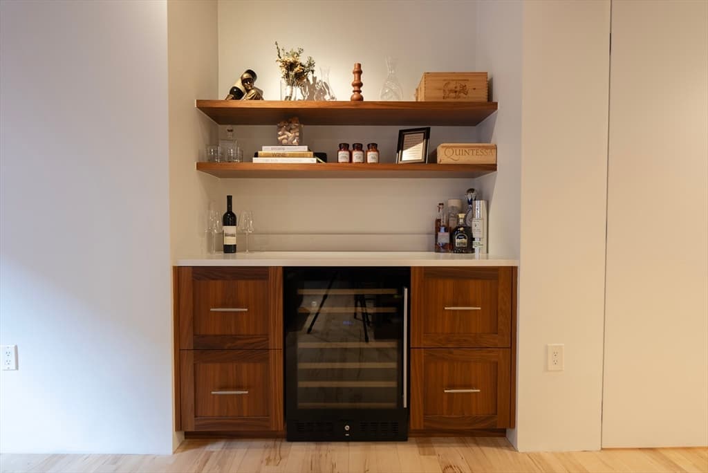 21 Wormwood Street #522 photo 3