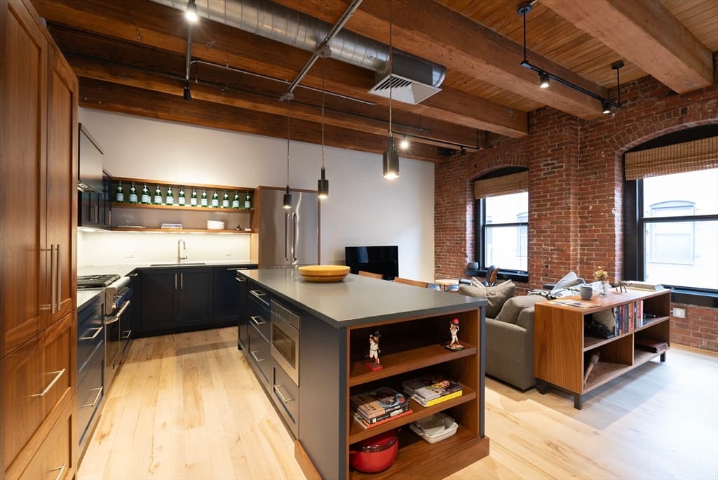 21 Wormwood Street #522