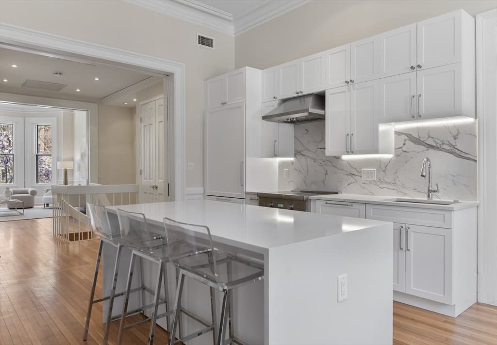 220 Commonwealth Ave #1&2