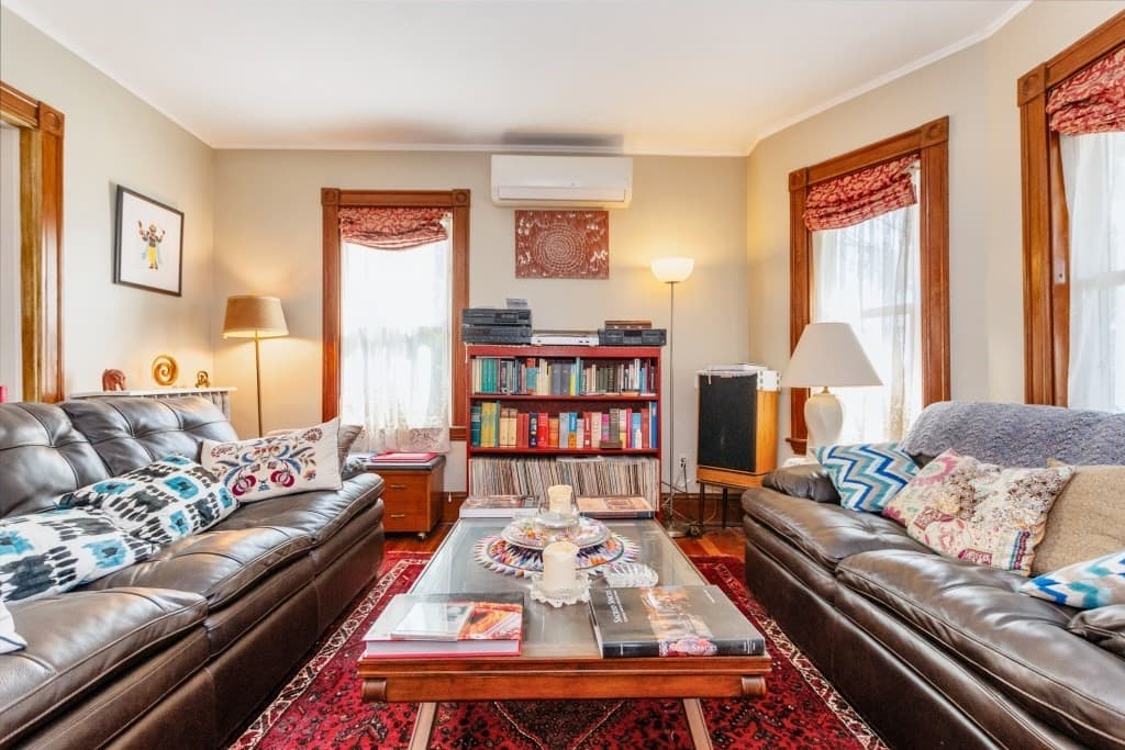 136 Walnut Street photo 2