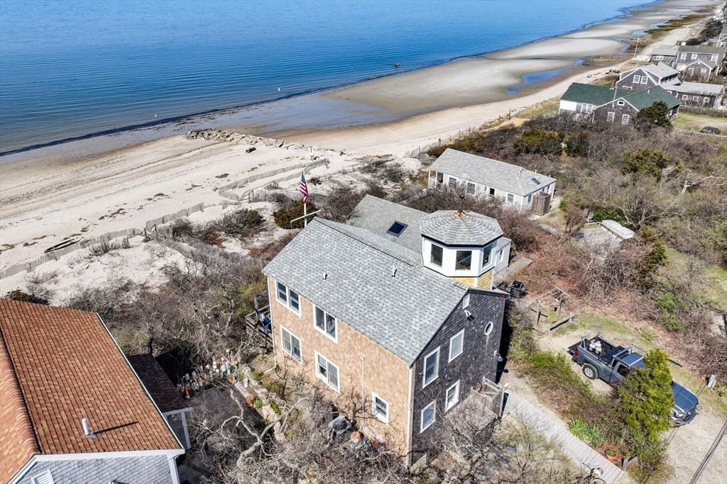 60 Ocean St Ext photo 2