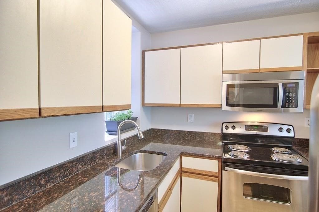 1409 Commonwealth Ave #301 photo 3