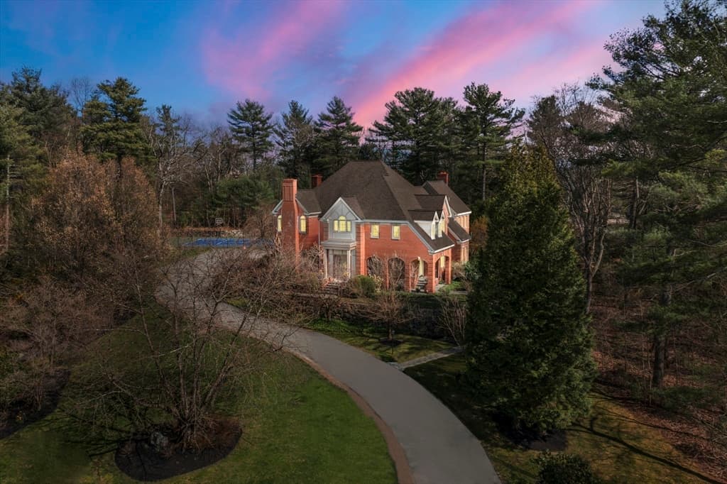 6 Stratford Way
