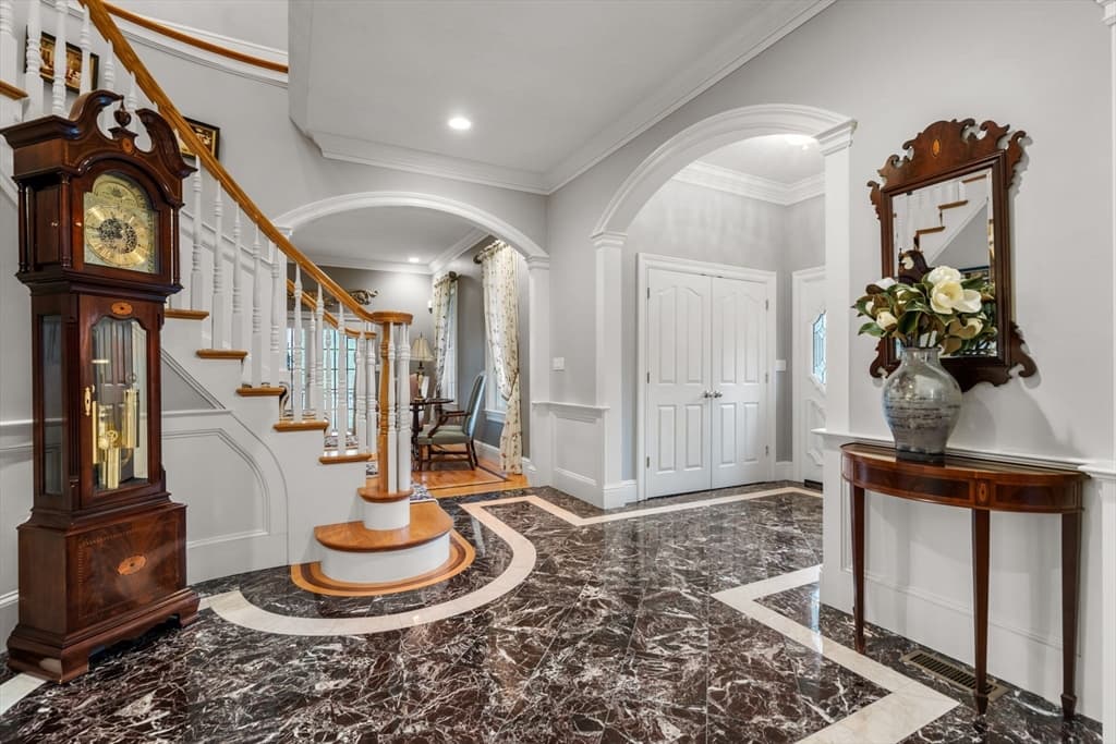 6 Stratford Way photo 4