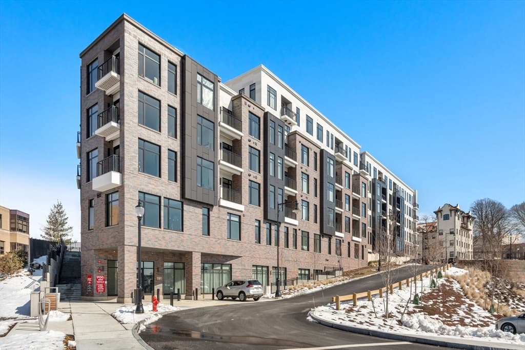 191 Washington St #710 photo 2