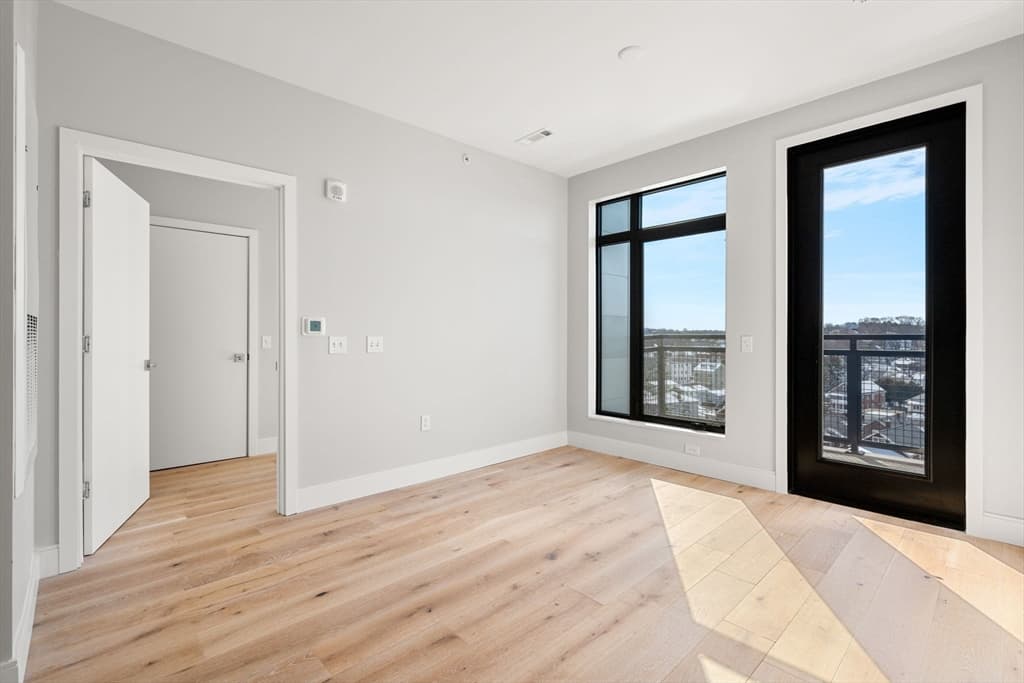 191 Washington St #710 photo 4