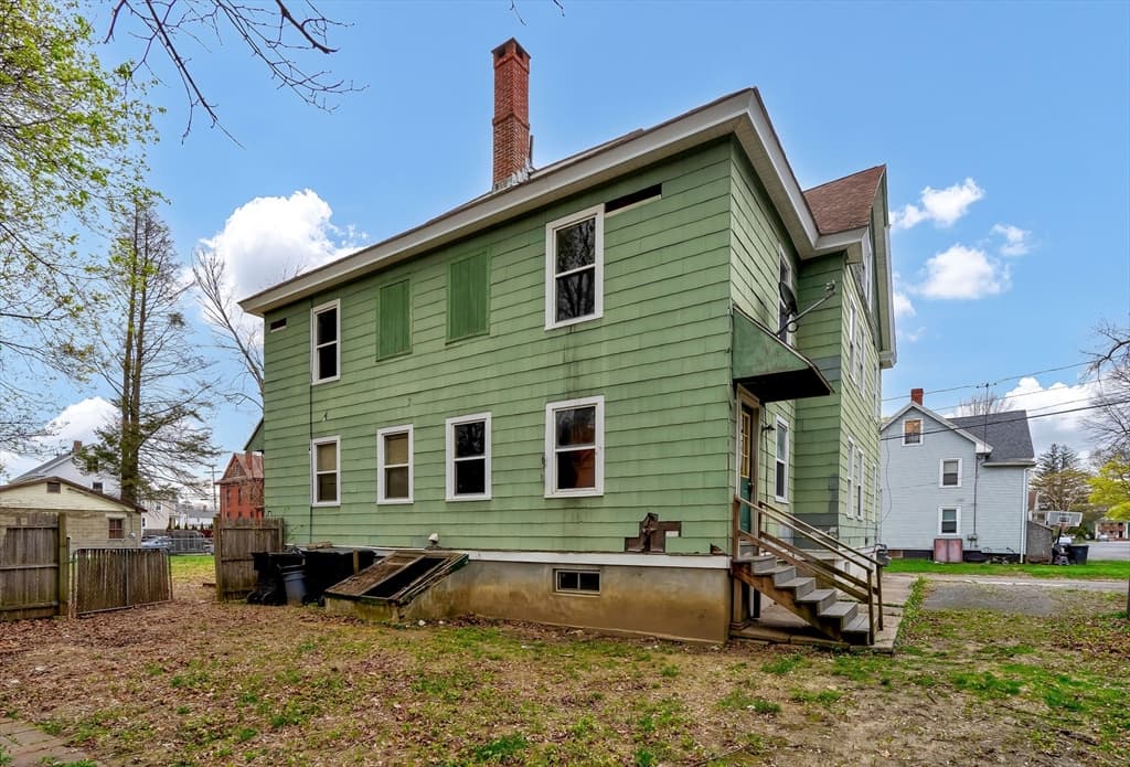 10-12 Ford Ave photo 5