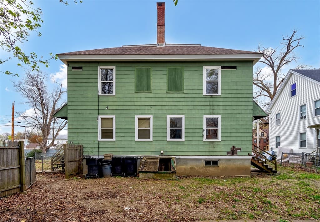 10-12 Ford Ave photo 4
