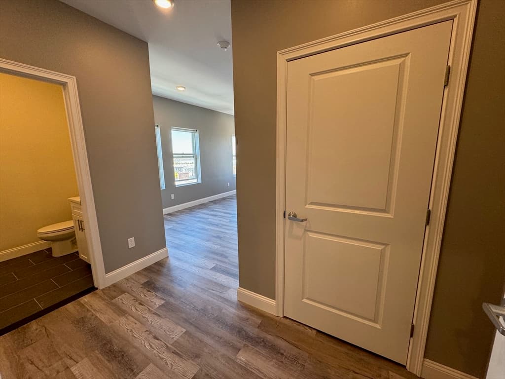 38 Walnut Ave #201 photo 2