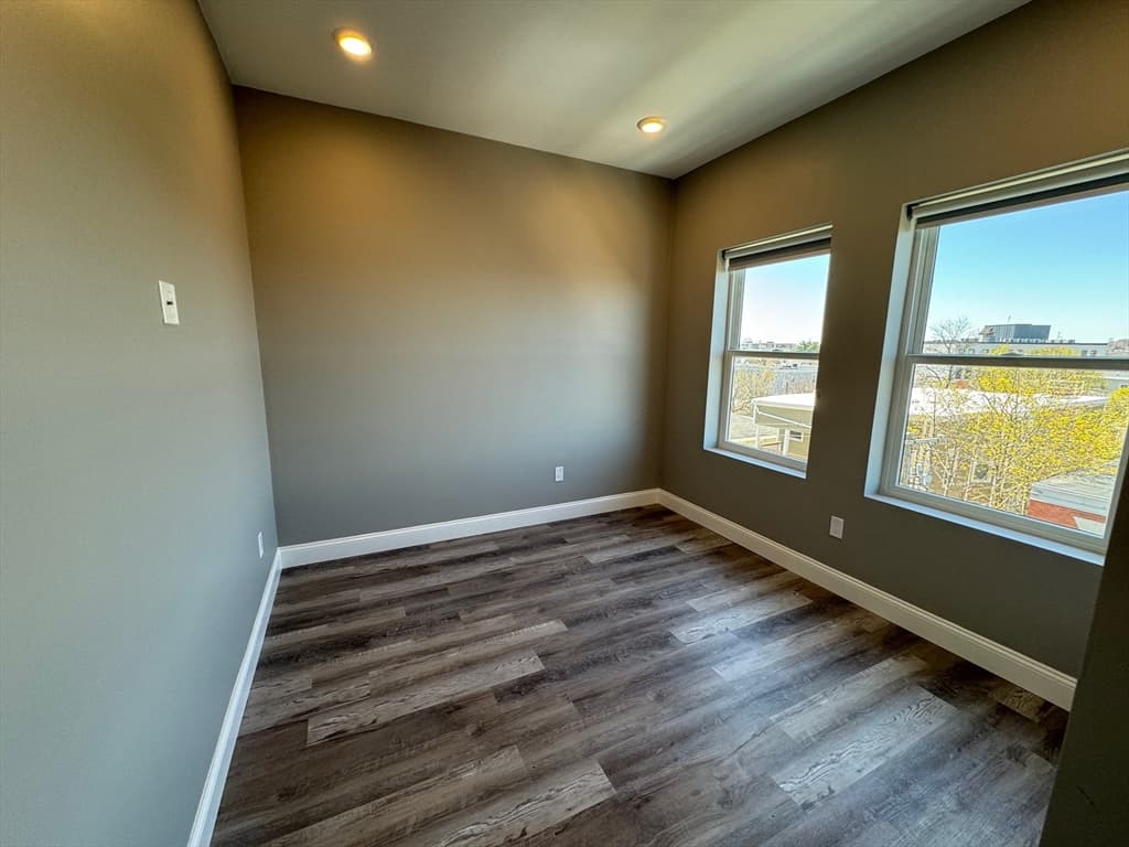 38 Walnut Ave #201 photo 3