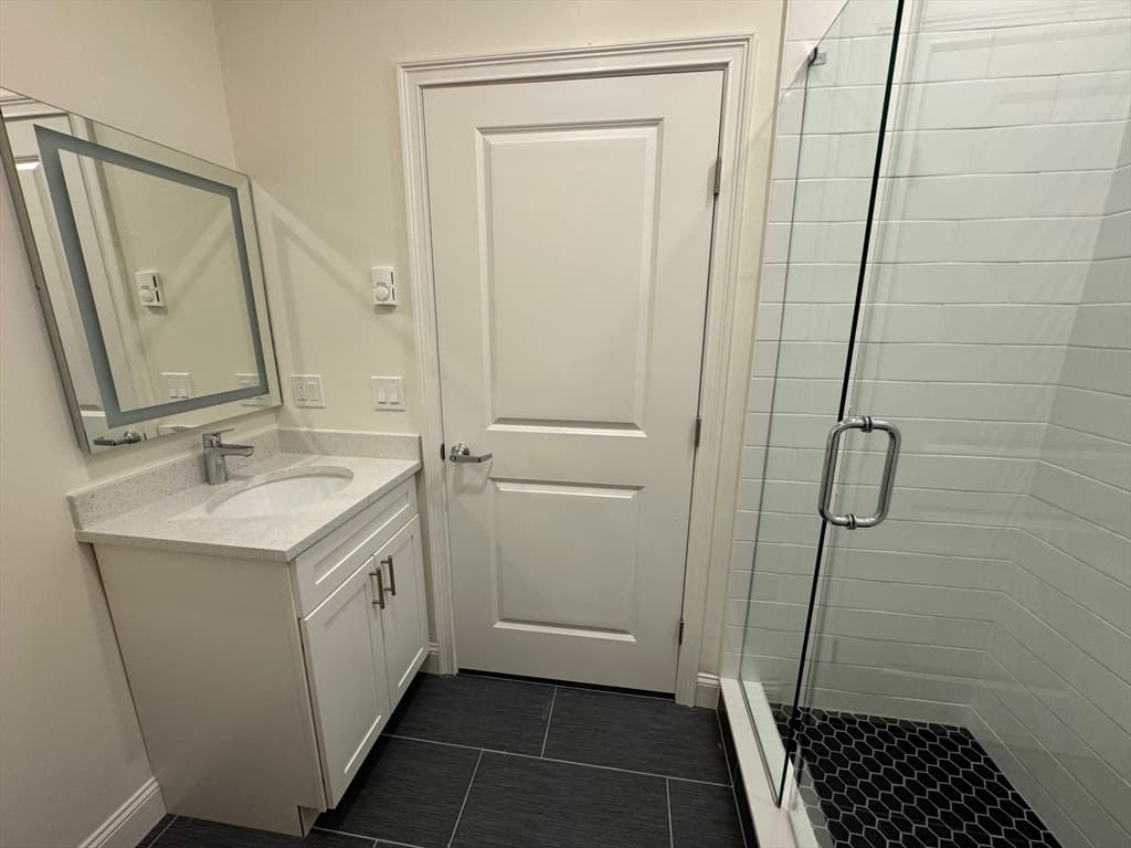 38 Walnut Ave #201 photo 4