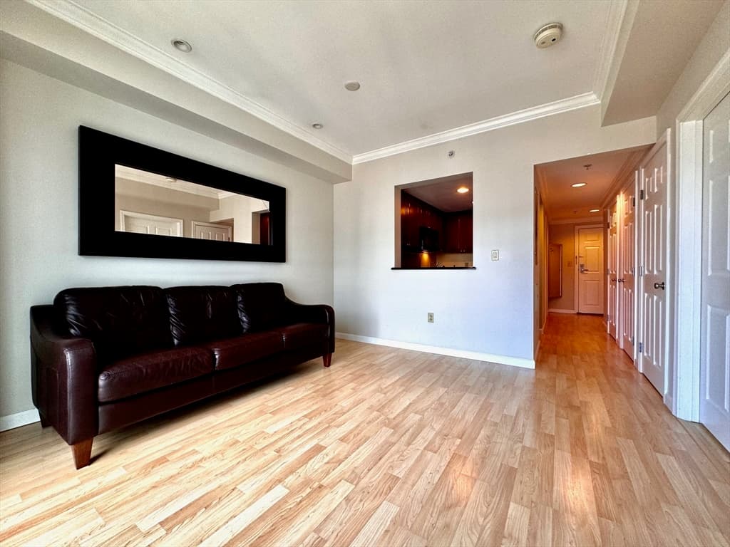1 Nassau Street #1702