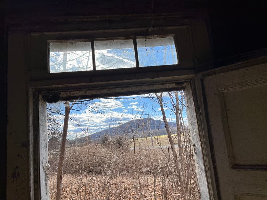 142 Hockanum Rd photo 2