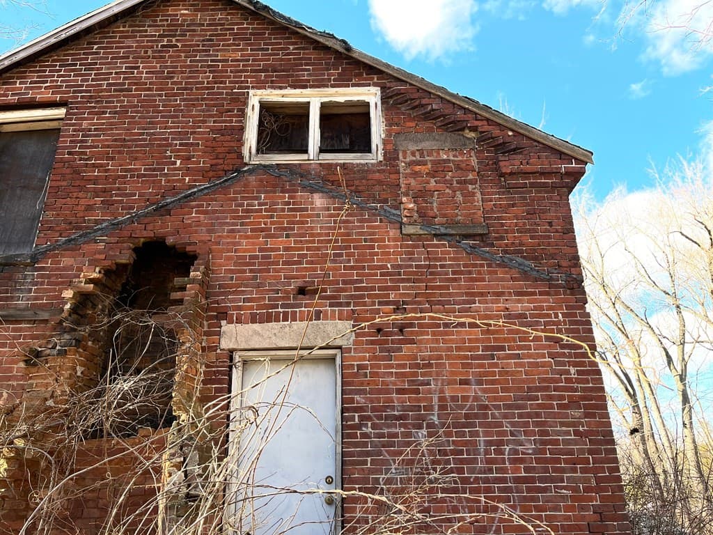 142 Hockanum Rd photo 5