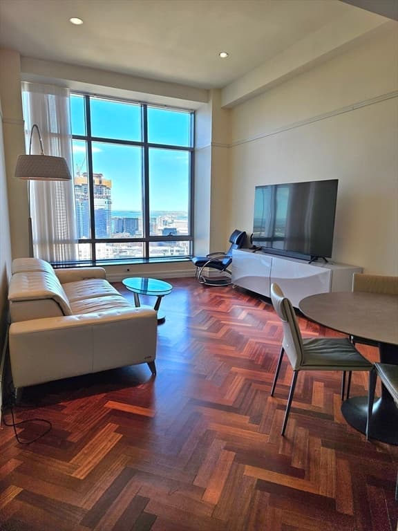 2 Avery Street #PH 1A photo 2