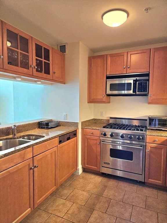 2 Avery Street #PH 1A photo 4