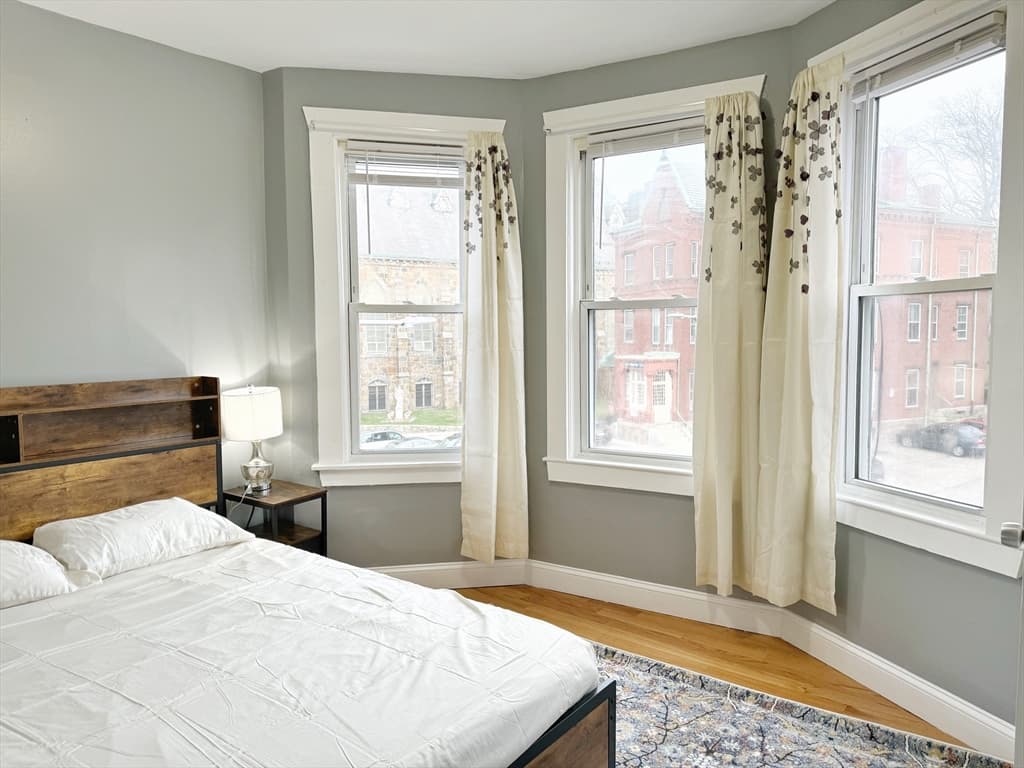 300 Bowdoin St #2 photo 3