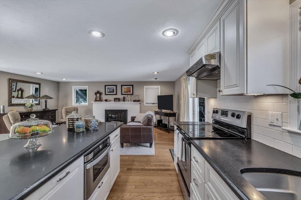 52 Buccaneer Way photo 5