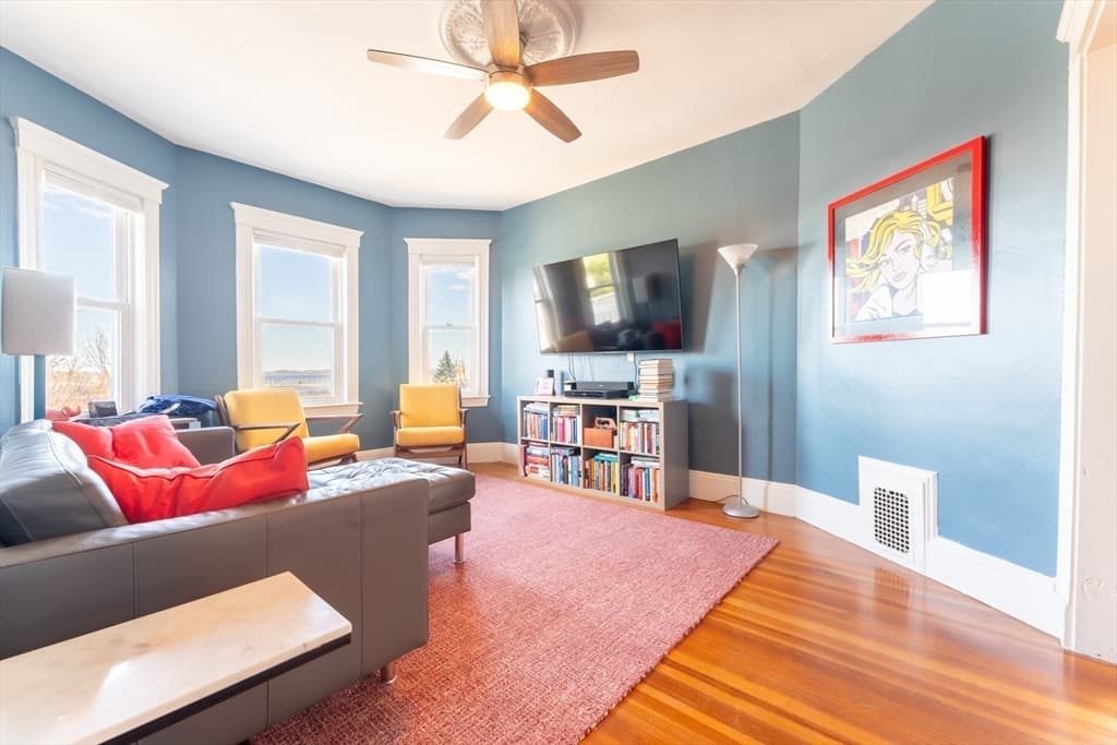 19 Juliette St #3 photo 5