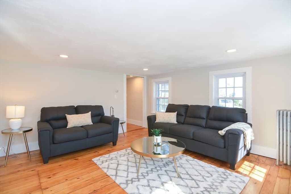 14 Washington St photo 5