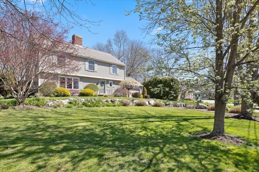 173 Country Dr photo 2