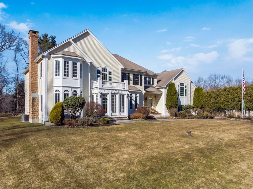 27 Hoveys Pond Dr photo 3
