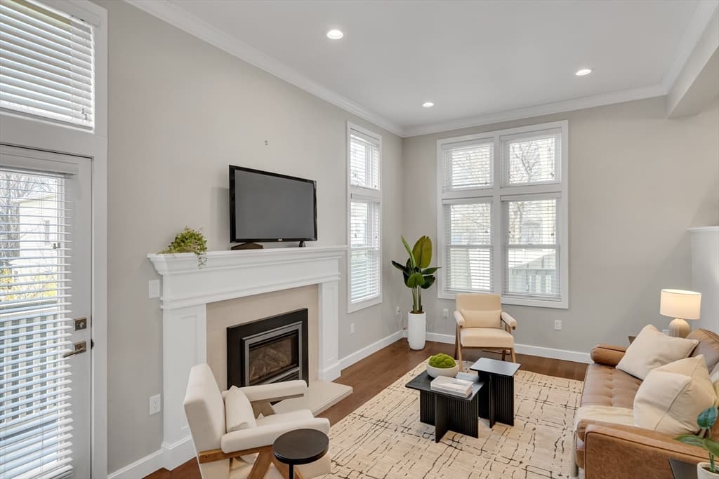 10 Walden Mews #10
