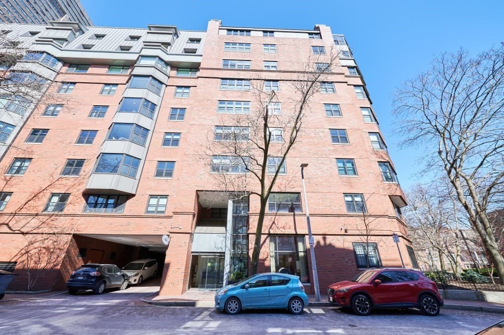 16 Harcourt #5E