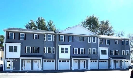 1418 Main St #101