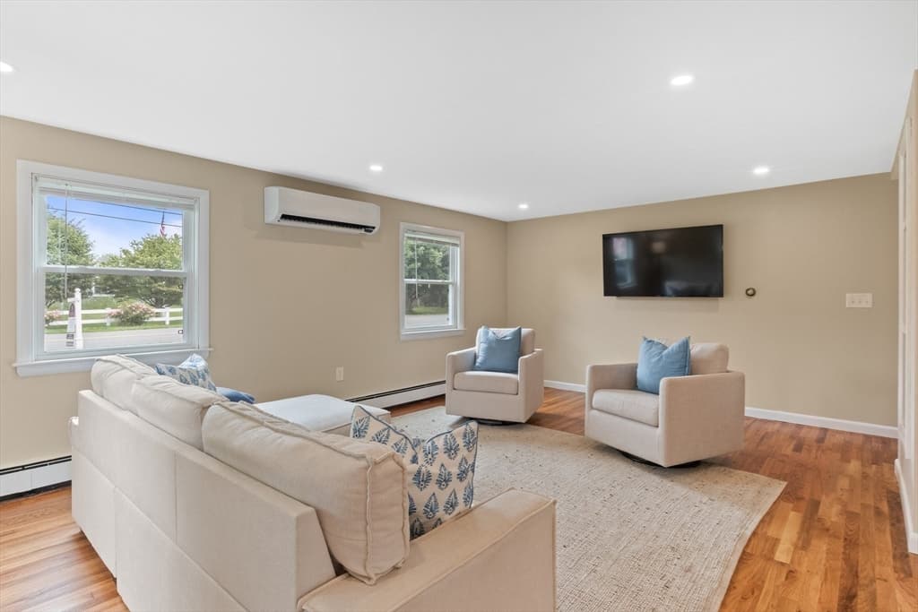 233 Barcliff Ave photo 4