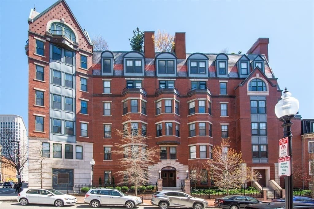 75 Clarendon Street #408