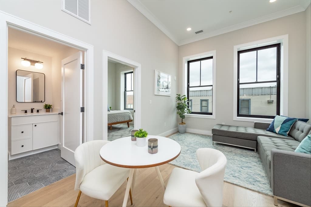4 Franklin Street #201