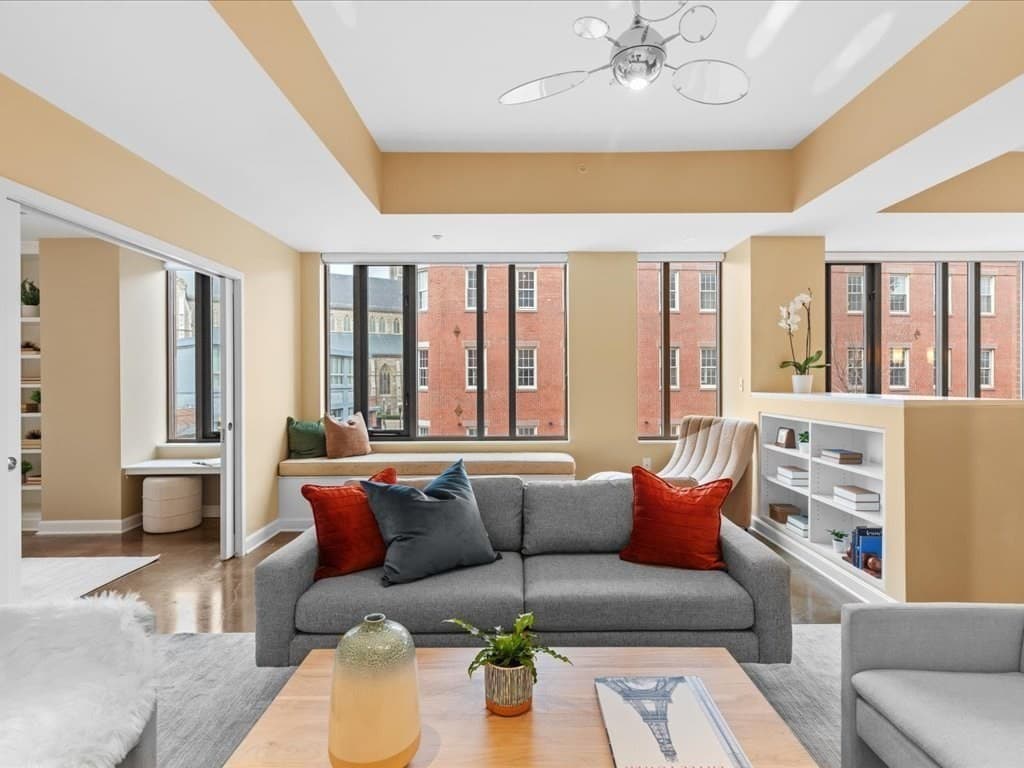 1313 Washington #319 photo 2