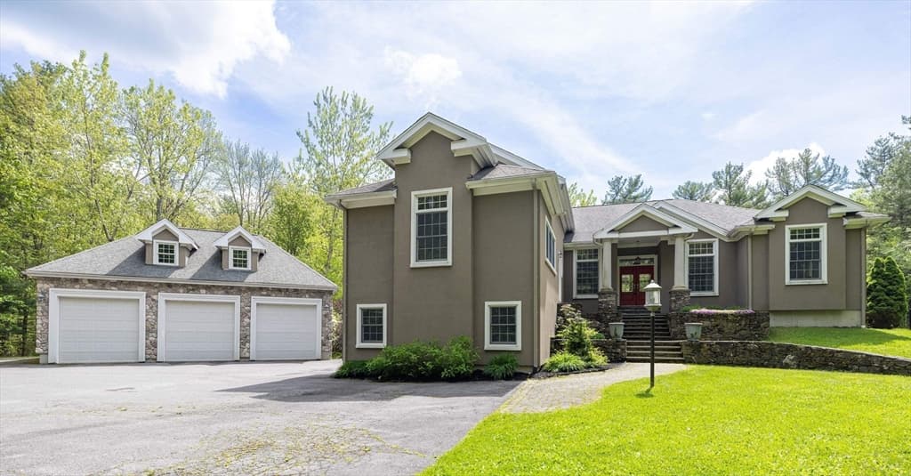 76 Ball Hill Rd