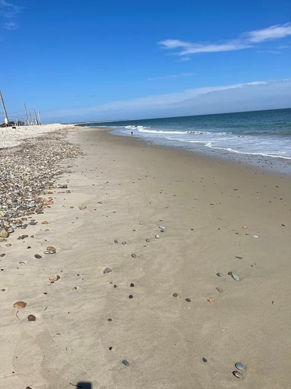 106 East Beach Rd. photo 2